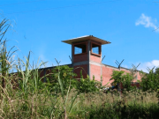 Sujeto que intentó matar a su pareja embarazada, fugó de la carceleta con ayuda de la mujer en Tarija