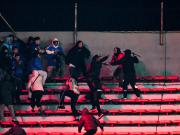 La barbarie en Avellaneda, en primera persona por un hincha de la Universidad de Chile: Era que te peguen o tirarse de la tribuna