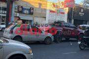 Pleno Centro: choque en cadena cortó la Belgrano y generó susto en la mañana