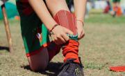 Hizo una canillera con un balde y 6 años después su diseño le llegó a Messi: la historia del chico que apuesta a la solidaridad sustentable