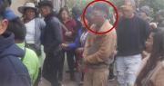 Pobladores se niegan a entregar al hombre capturado en el trópico acusado de robar vehículos