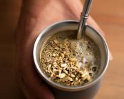 La disyuntiva a la hora de calentar el mate: ¿Agua calentada o pava eléctrica?