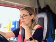 La increíble historia de una exparticipante de GH: fue modelo y actriz porno, ahora maneja camiones