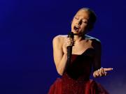 Ariana Grande da pistas sobre una posible gira para 2026 en un misterioso video