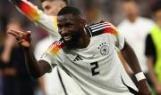 Rüdiger regresa a la selección alemana para los duelos por las Eliminatorias