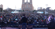 El Brazilian Day en Plaza Moreno fue postergado por el mal clima y ya tiene nueva fecha