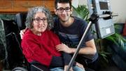 Pese a una enfermedad neurodegenerativa, recuperó la voz gracias a la inteligencia artificial