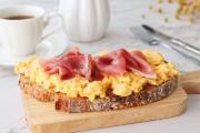 Los alimentos que no deberías comer después de los 50, según nutricionistas