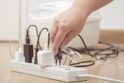Cuáles son los artefactos que nunca debemos enchufar en una zapatilla eléctrica