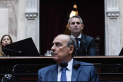 En una tensa sesión, Francos negó las coimas y señaló al kirchnerismo