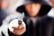 Feroz agresión a un joven que fue asaltado a punta de cuchillo