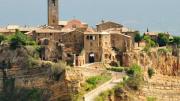 El pueblo italiano que se desmorona y sigue conquistando turistas