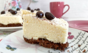 Sin azúcar ni harina: la tarta de coco que se hace rápido y con pocos ingredientes