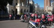 Repartidores de Pedidos Ya y Rappi protestaron en La Plata por la muerte de un delivery