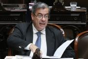 Germán Martínez dice que mientras los argentinos hacen un gran esfuerzo en el Gobierno están choreando