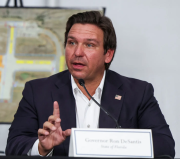Estados Unidos: Gov. de Florida Ron DeSantis gastó $ 250 millones en el Alcatraz de Caimanes