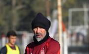 El Pincha busca el equipo antes del viaje