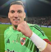 Armani gigante: atajó dos penales y metió a River entre los ocho mejores de la Copa Argentina