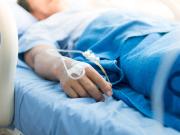 La ANMAT ahora detectó desvíos de calidad en suero para pacientes internados y clausuró un laboratorio