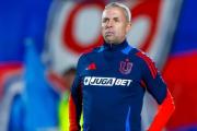 Gustavo Álvarez, DT de la U de Chile: “Tuve a mi hijo de 9 años encerrado en el estadio”