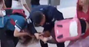 Adolescentes se agarraron de los pelos en el centro sanjuanino y ni siquiera un policía las pudo separar