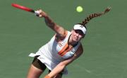 Rybakina vence a Raducanu en sets corridos y alcanza la cuarta ronda del Abierto de EEUU