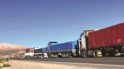 Transportistas del sector pesado en Tarija denuncian que la crisis de combustible continua en todo Bolivia