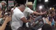 Camacho llega a Santa Cruz de la Sierra y es recibido por familiares y cientos de seguidores