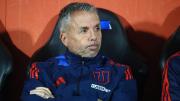 El DT de la U. de Chile rompió el silencio y reveló el drama que vivió su hijo en la cancha de Independiente