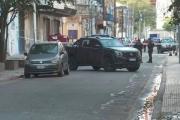 Un policía mató a un hombre que intentó robarle el arma en La Boca