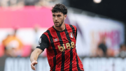 Marcos Senesi comandó el agónico triunfo del Bournemouth frente al Tottenham del Cuti Romero