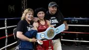 Brisa Alfonzo le ganó a Laura Carabajal y es campeona argentina superpluma de boxeo profesional