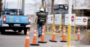 En Obras Sanitarias de San Juan, cómo opera la brigada especial para señalización full time que busca salvar vidas y evitar juicios por baches