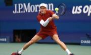 Jannik Sinner supera dura resistencia de Shapovalov y avanza en Abierto EEUU
