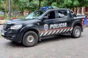 Pleno Centro: iba a trabajar en su moto, un auto estacionado abrió la puerta y terminó en el Regional