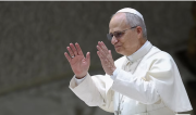 Antes de iniciar su peregrinación al Vaticano, el papa León XIV sostuvo una audiencia con defensores de católicos LGBTQ+