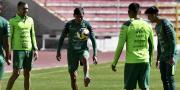 DT Villegas comienza a armar el onceno para enfrentar a Colombia