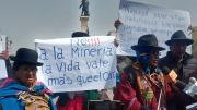Pobladores de Viacha tomaron la Alcaldía y forzaron se apruebe una Ley de “cero minería”; se analiza suspender al Alcalde