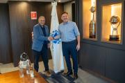 Costa se reunió con el Presidente de la Conmebol y, por ahora, la final de la Sudamericana se jugará en Santa Cruz