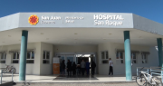 Accidente laboral en Huaco: un empleado municipal cayó desde un camión y fue hospitalizado