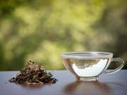 La poderosa infusión con 12 veces más propiedades que el té verde que deberías tomar a diario