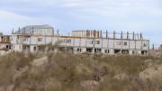 Dúplex del Procrear II abandonados y millones en materiales en la meseta: ¿Quiénes son los dueños?