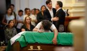 Dan el último adiós a Percy Fernández en la catedral de Santa Cruz