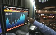 El riesgo país se acerca a los 900 puntos, su nivel más alto en cinco meses