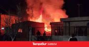 Contingencia eléctrica provoca un incendio en una casa