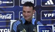 Video: “Está llorando”, periodista hace emocionar a Scaloni por el último partido de Messi