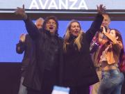 Milei cerró la campaña libertaria en Moreno: fuerte defensa de Karina y otra advertencia de un intento de atentar contra su vida