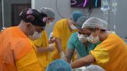 Avance historico en Córdoba: operaron del cerebro a pacientes despiertos en un hospital público