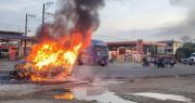 Investigan choque seguido de incendio donde murió una persona carbonizada, que aún no ha sido identificada