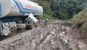 La intransitabilidad de la carretera desata una crisis de productos en Apolo